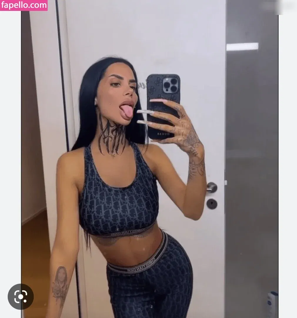 Mia Madisson / shhhmadisson Onlyfans Photo Gallery 