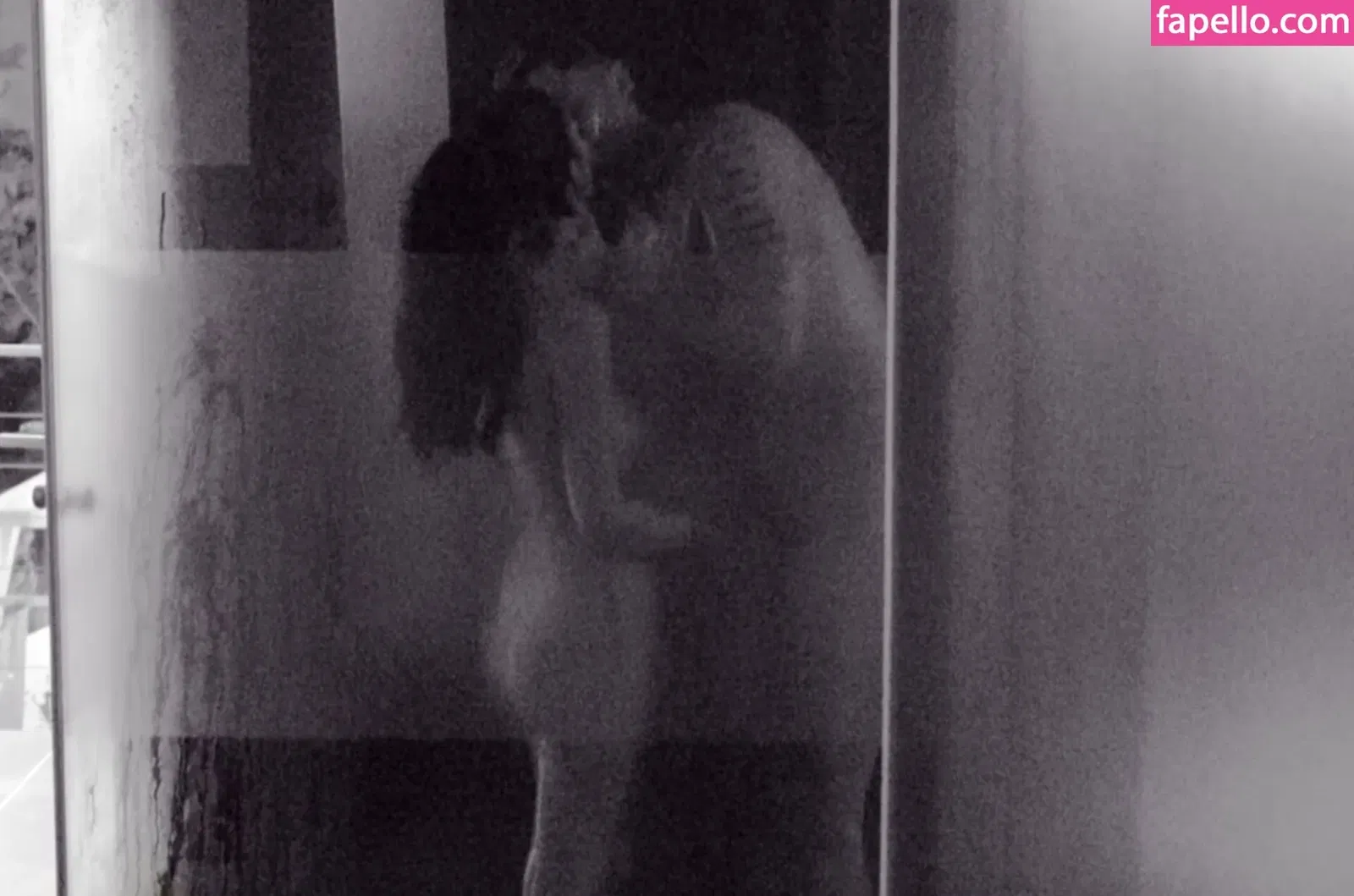 Mia Madisson / shhhmadisson Onlyfans Photo Gallery 