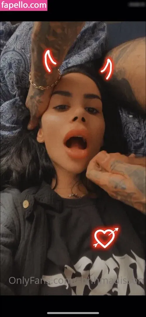 Mia Madisson / shhhmadisson Onlyfans Photo Gallery 