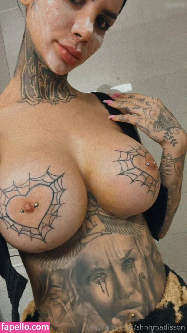 Mia Madisson / shhhmadisson Onlyfans Photo Gallery 
