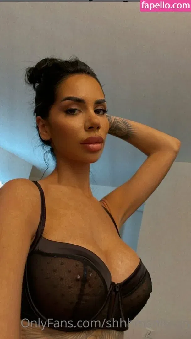 Mia Madisson / shhhmadisson Onlyfans Photo Gallery 