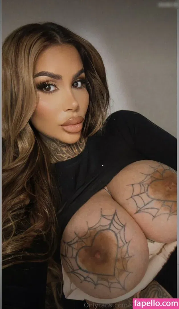 Mia Madisson / shhhmadisson Onlyfans Photo Gallery 