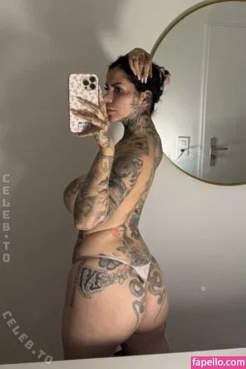 Mia Madisson / shhhmadisson Onlyfans Photo Gallery 