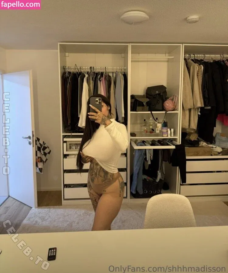 Mia Madisson / shhhmadisson Onlyfans Photo Gallery 