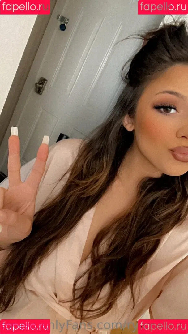 ryalierose / rylierose_xo Onlyfans Photo Gallery 