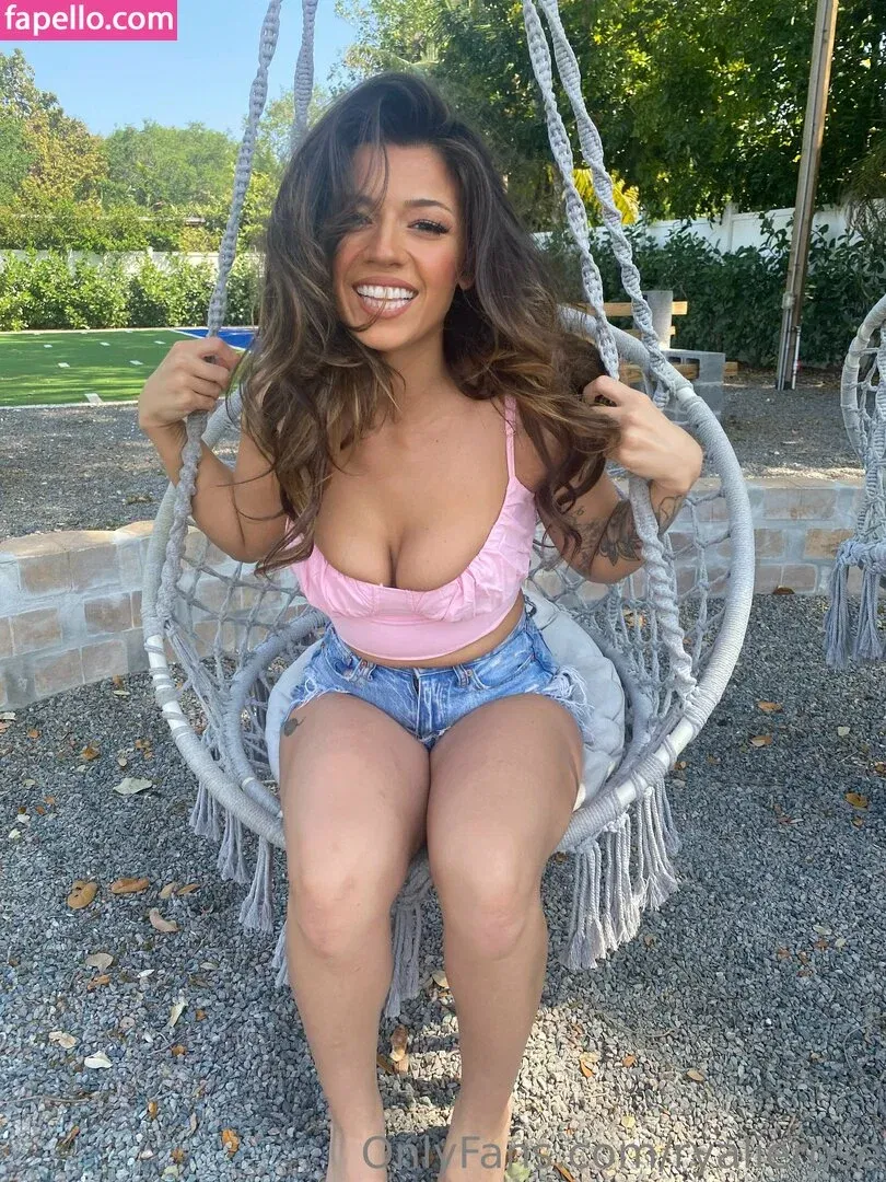 ryalierose / rylierose_xo Onlyfans Photo Gallery 