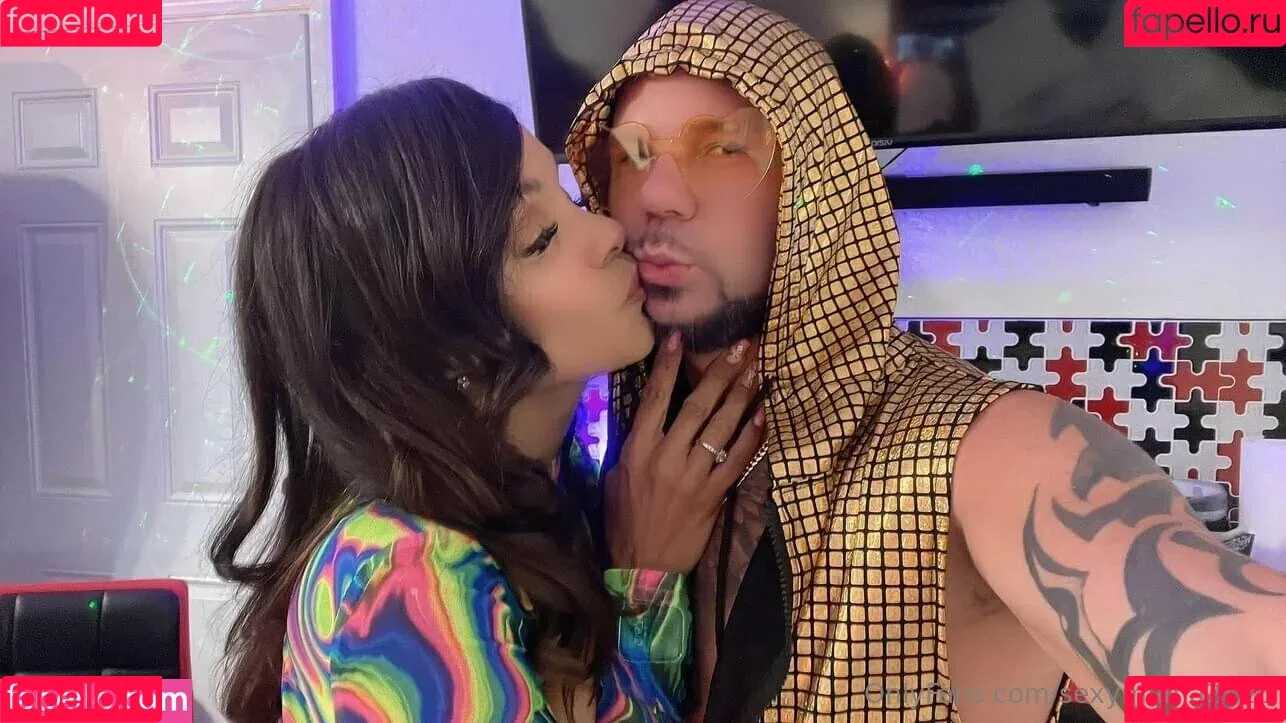 HARO2020OF / sexymama2626 / worthitfitness Onlyfans Photo Gallery 