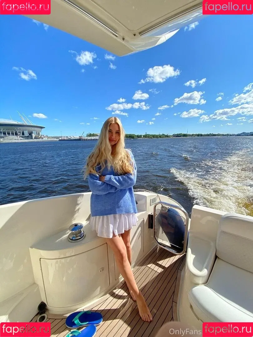 Krystal Boyd / anjelica_abby / kapitolin Onlyfans Photo Gallery 