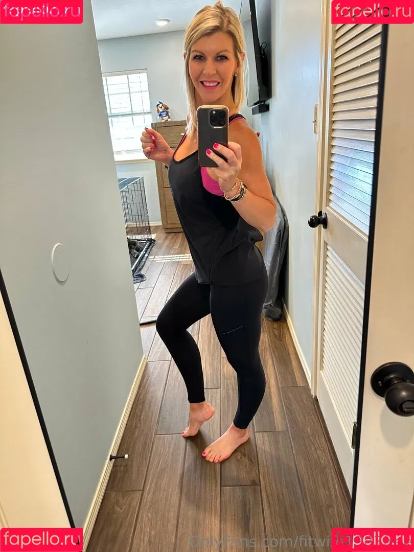 fitlyfe1983 / fitwife1983free Onlyfans Photo Gallery 