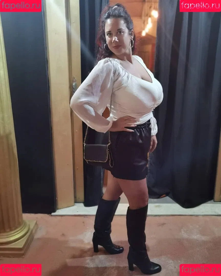 princygiuls / therealprincygiuls Onlyfans Photo Gallery 