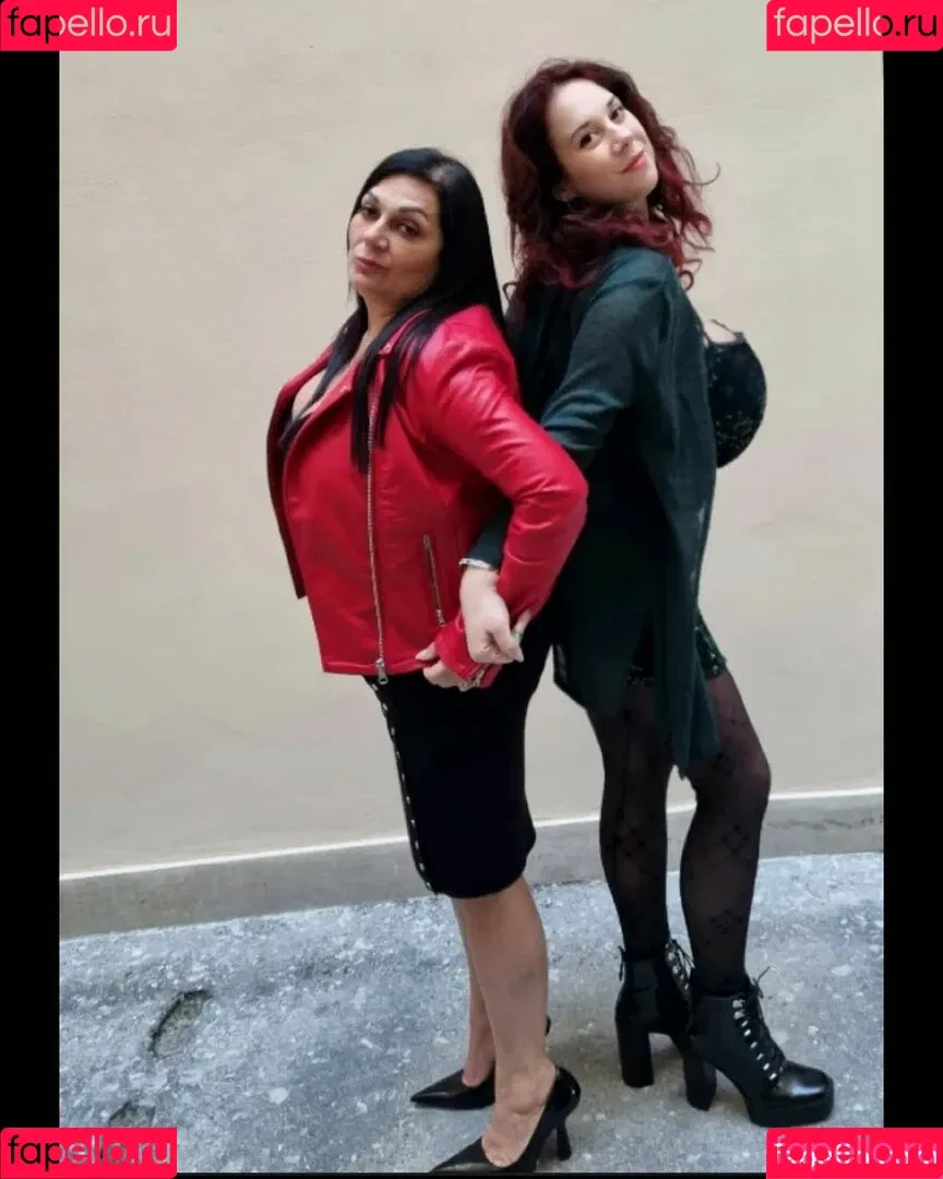 princygiuls / therealprincygiuls Onlyfans Photo Gallery 