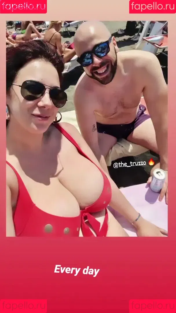 princygiuls / therealprincygiuls Onlyfans Photo Gallery 