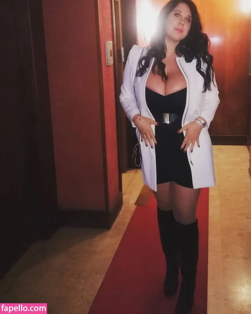 princygiuls / therealprincygiuls Onlyfans Photo Gallery 