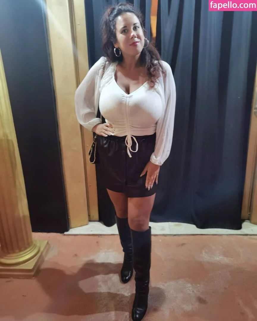 princygiuls / therealprincygiuls Onlyfans Photo Gallery 