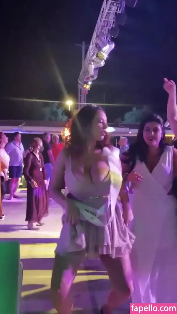 princygiuls / therealprincygiuls Onlyfans Photo Gallery 