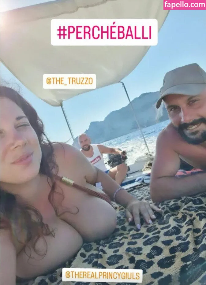 princygiuls / therealprincygiuls Onlyfans Photo Gallery 