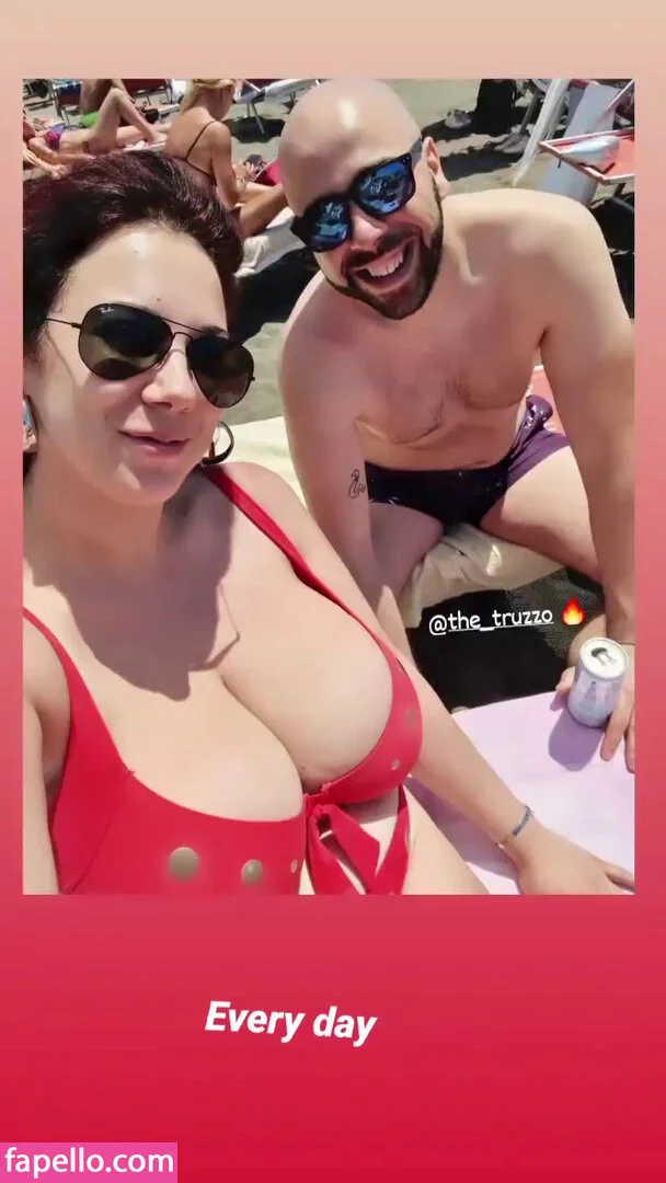 princygiuls / therealprincygiuls Onlyfans Photo Gallery 