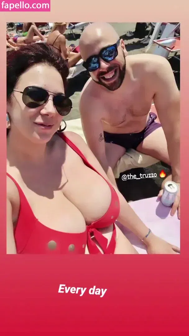 princygiuls / therealprincygiuls Onlyfans Photo Gallery 