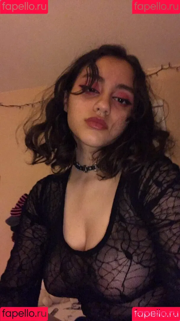 chainsaw_brat / crosseyedivy / crosseyedv / zion_theegg Onlyfans Photo Gallery 