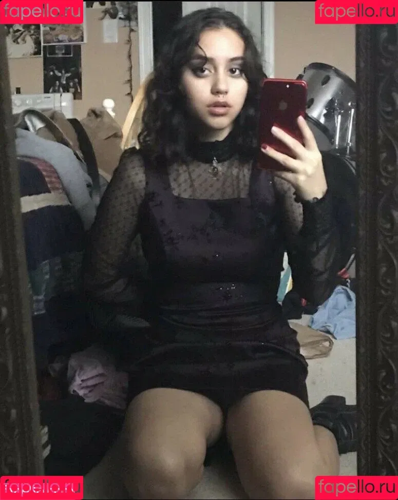 chainsaw_brat / crosseyedivy / crosseyedv / zion_theegg Onlyfans Photo Gallery 