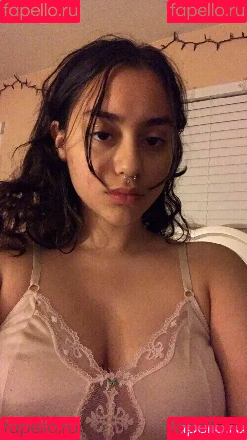 chainsaw_brat / crosseyedivy / crosseyedv / zion_theegg Onlyfans Photo Gallery 