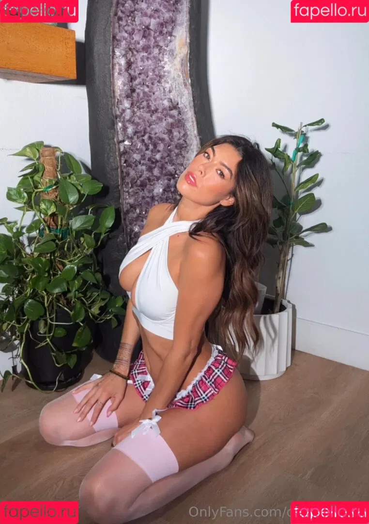 Chloe Sasha / chloe.sasha / chloesasha21 Onlyfans Photo Gallery 