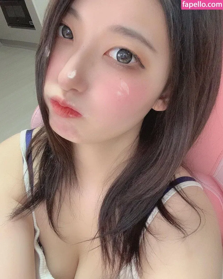 _angna98 / annasgs / azuan2001 Onlyfans Photo Gallery 