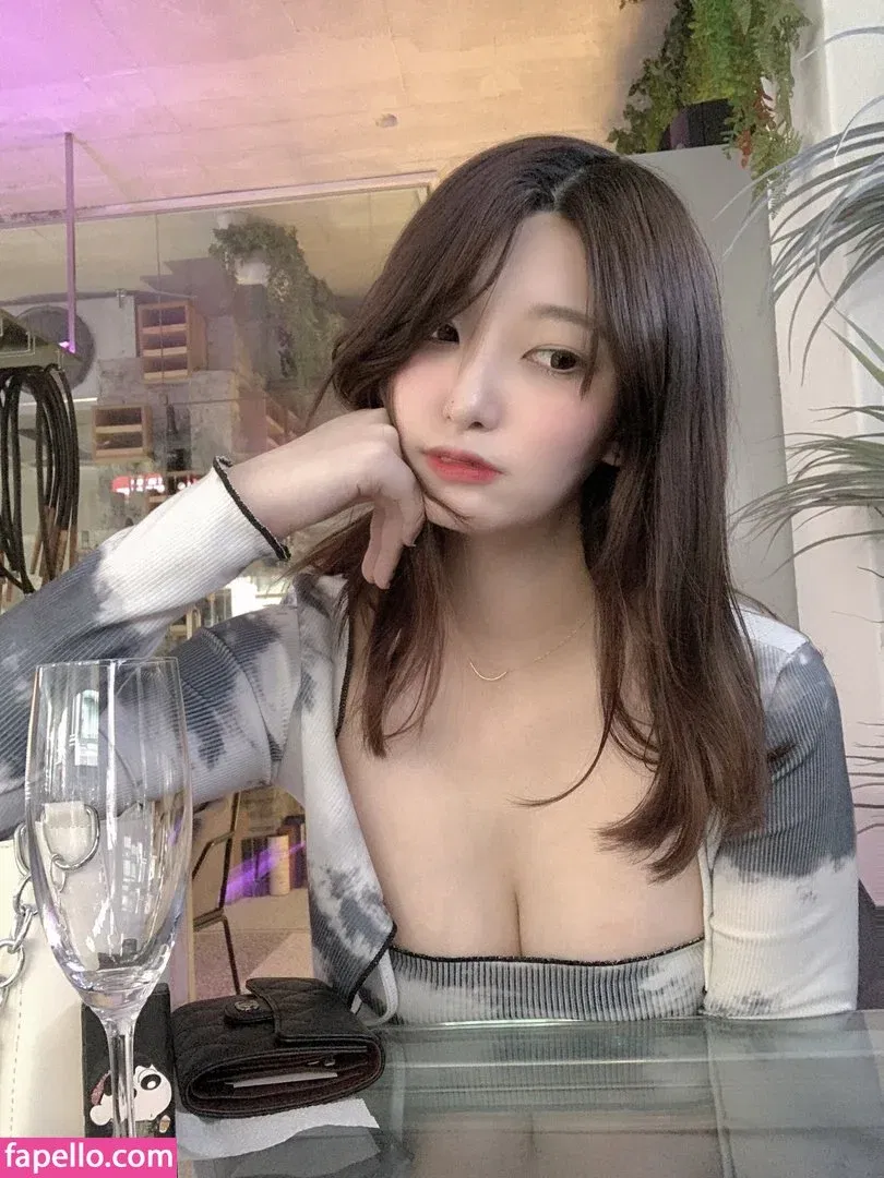 _angna98 / annasgs / azuan2001 Onlyfans Photo Gallery 