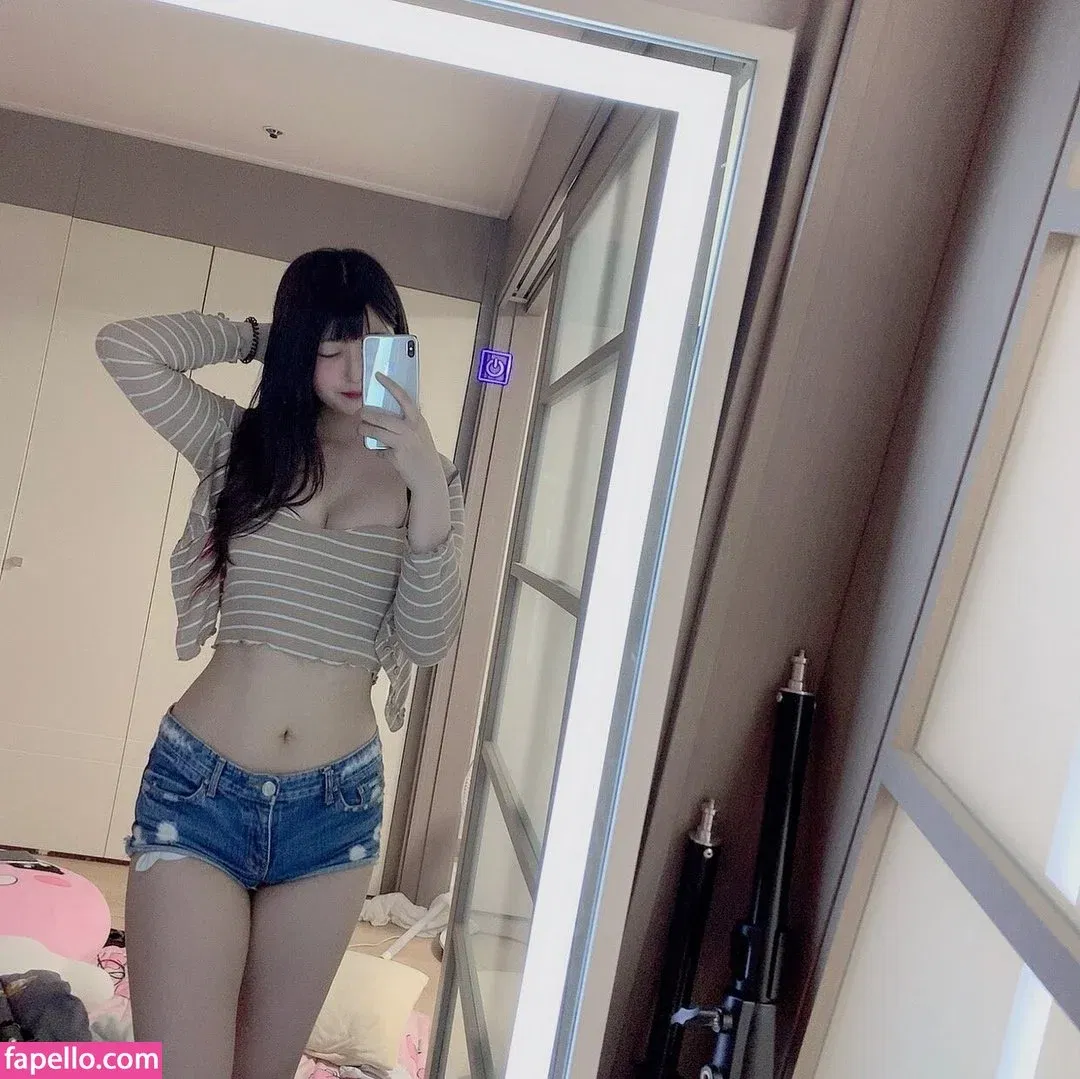 _angna98 / annasgs / azuan2001 Onlyfans Photo Gallery 