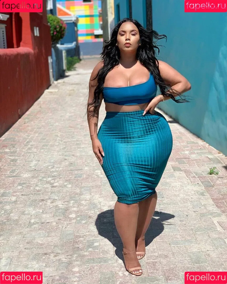 Hispanic / Latina Women / dianaMriveraa / dianamrivera_ / dianariveraa Onlyfans Photo Gallery 