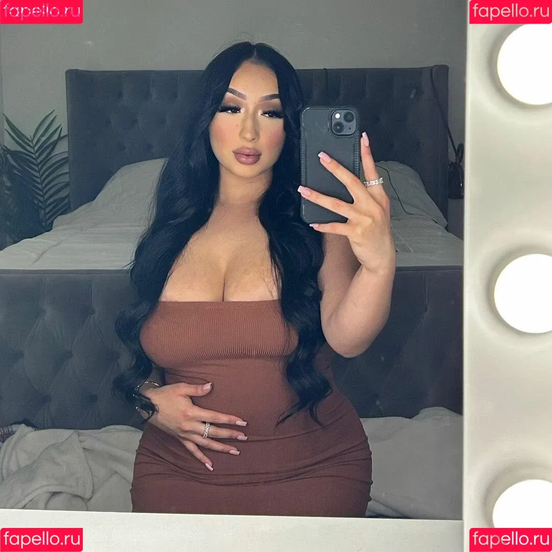 Hispanic / Latina Women / dianaMriveraa / dianamrivera_ / dianariveraa Onlyfans Photo Gallery 