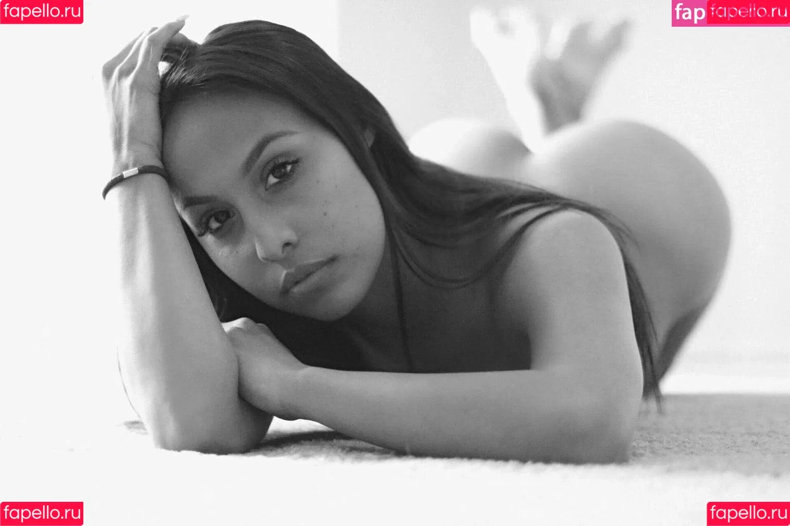 Hispanic / Latina Women / dianaMriveraa / dianamrivera_ / dianariveraa Onlyfans Photo Gallery 