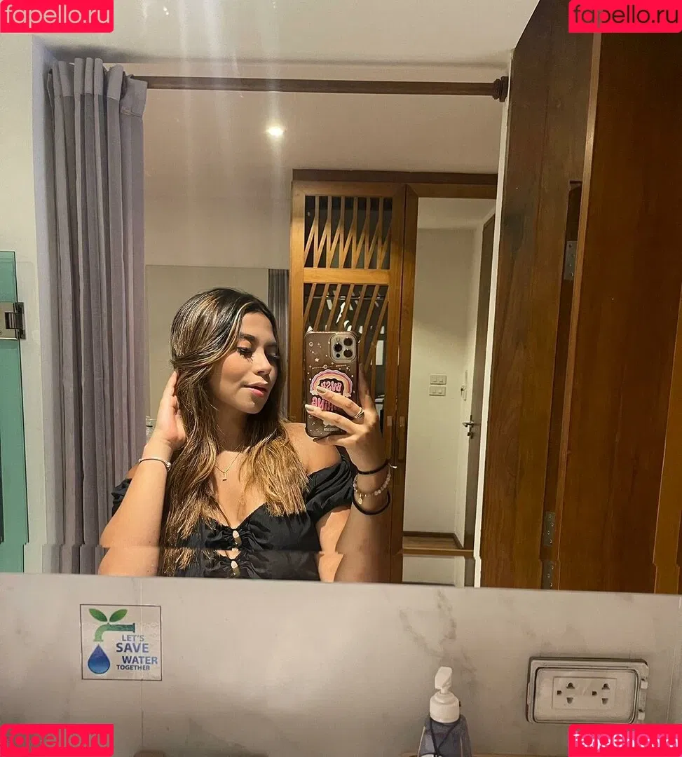 Hispanic / Latina Women / dianaMriveraa / dianamrivera_ / dianariveraa Onlyfans Photo Gallery 