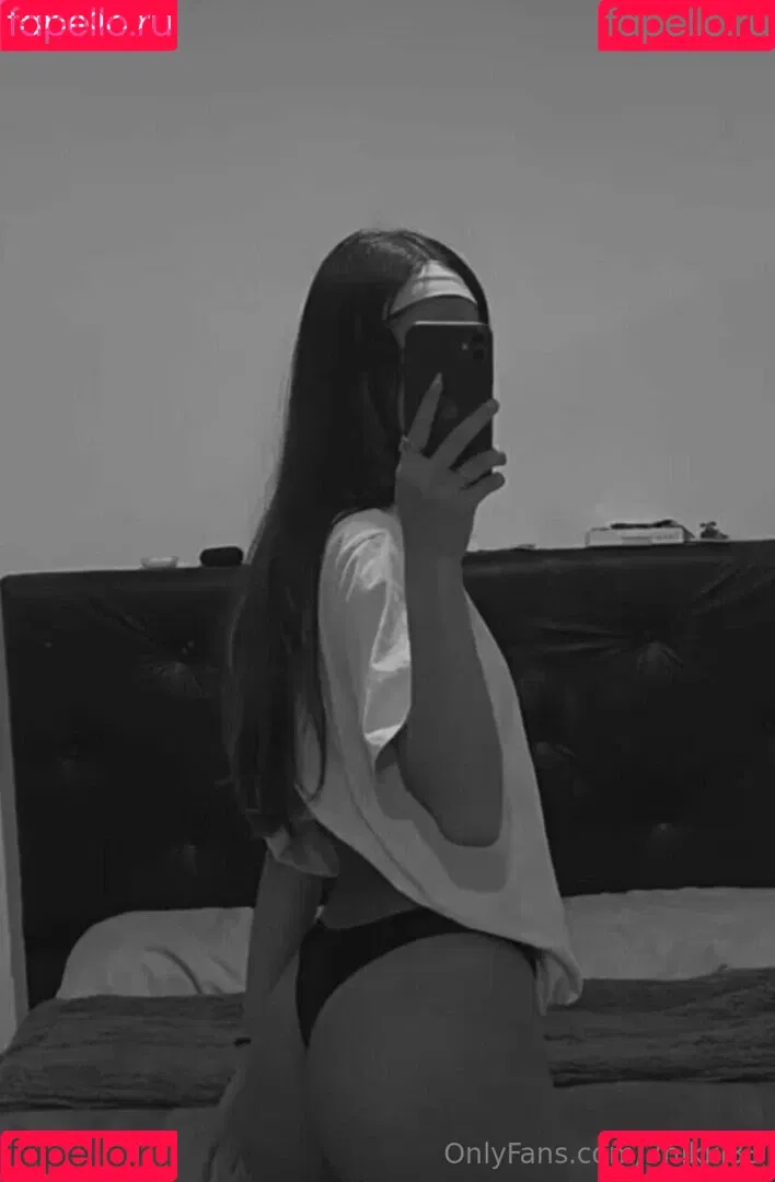 Hispanic / Latina Women / dianaMriveraa / dianamrivera_ / dianariveraa Onlyfans Photo Gallery 