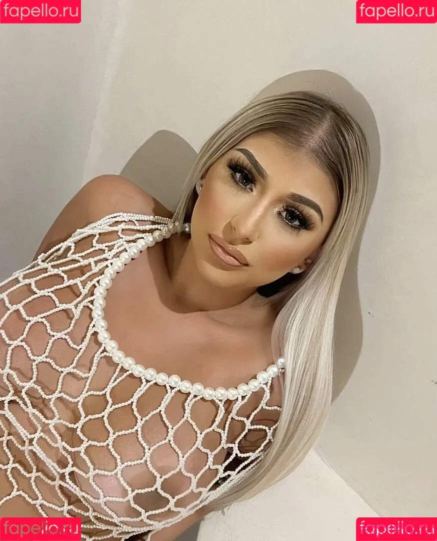 Hispanic / Latina Women / dianaMriveraa / dianamrivera_ / dianariveraa Onlyfans Photo Gallery 