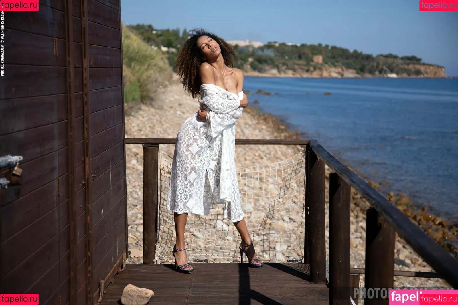 Hispanic / Latina Women / dianaMriveraa / dianamrivera_ / dianariveraa Onlyfans Photo Gallery 