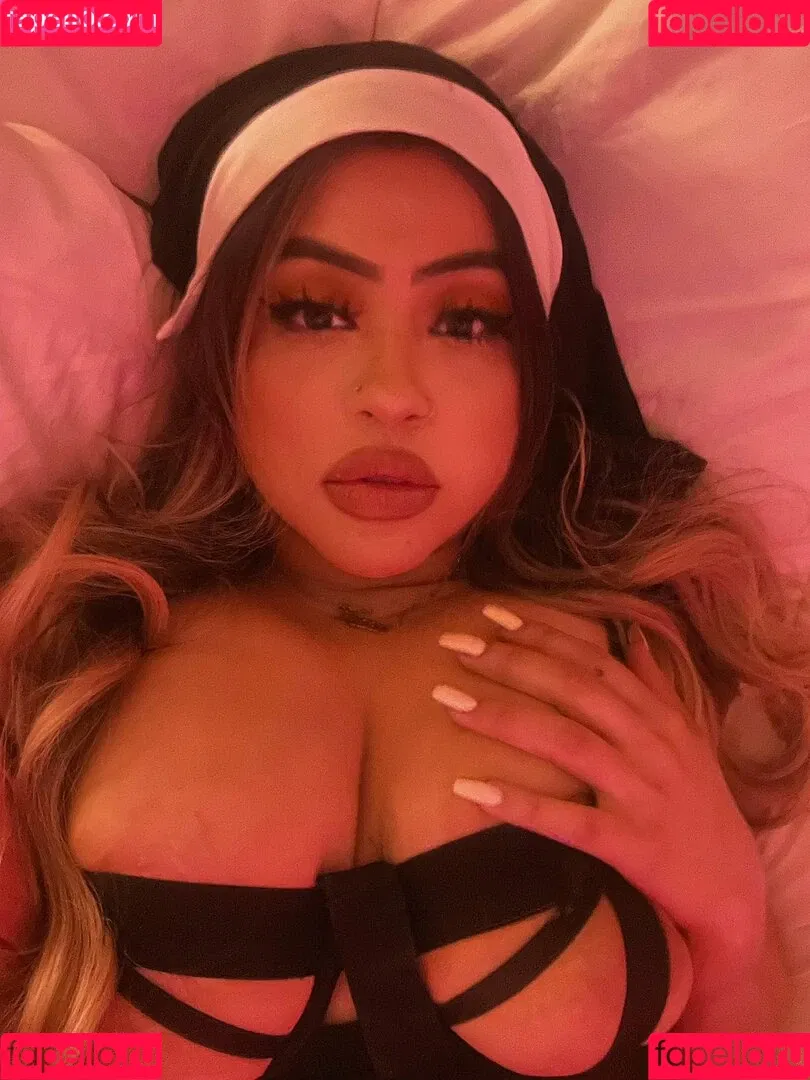 Hispanic / Latina Women / dianaMriveraa / dianamrivera_ / dianariveraa Onlyfans Photo Gallery 