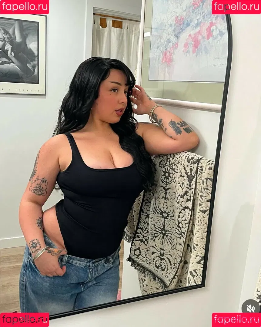 Hispanic / Latina Women / dianaMriveraa / dianamrivera_ / dianariveraa Onlyfans Photo Gallery 