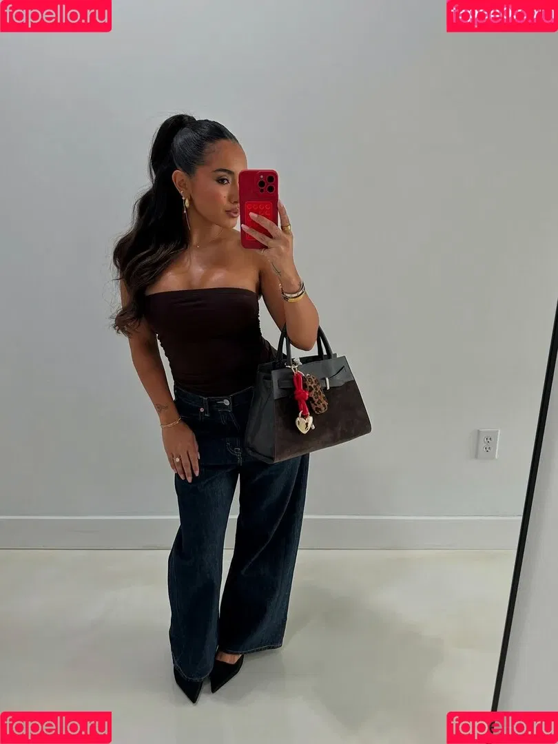 Hispanic / Latina Women / dianaMriveraa / dianamrivera_ / dianariveraa Onlyfans Photo Gallery 