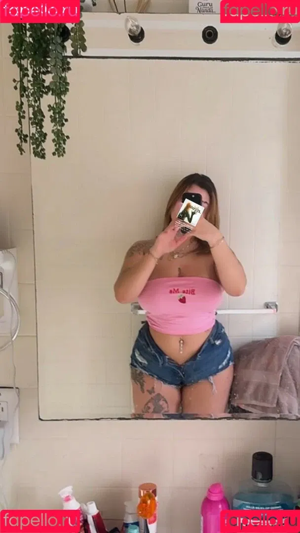 Hispanic / Latina Women / dianaMriveraa / dianamrivera_ / dianariveraa Onlyfans Photo Gallery 