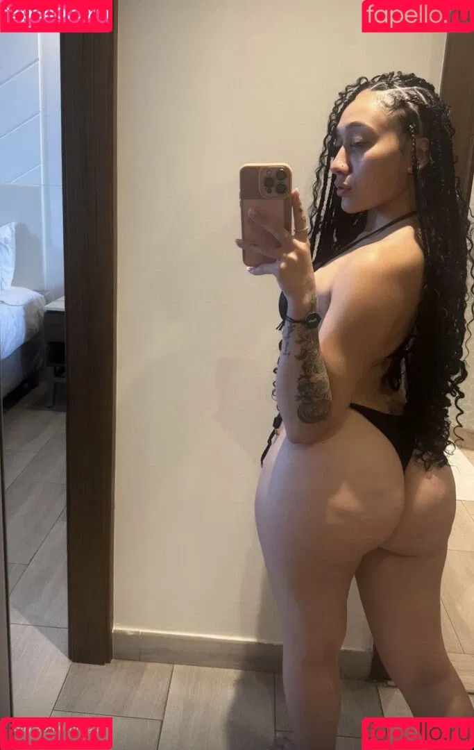 Hispanic / Latina Women / dianaMriveraa / dianamrivera_ / dianariveraa Onlyfans Photo Gallery 