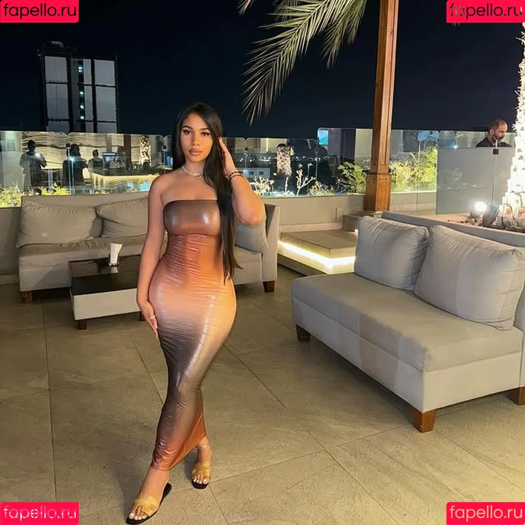 Hispanic / Latina Women / dianaMriveraa / dianamrivera_ / dianariveraa Onlyfans Photo Gallery 