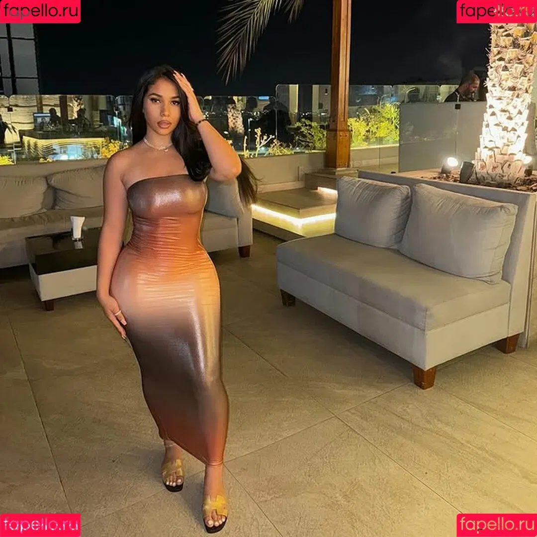 Hispanic / Latina Women / dianaMriveraa / dianamrivera_ / dianariveraa Onlyfans Photo Gallery 