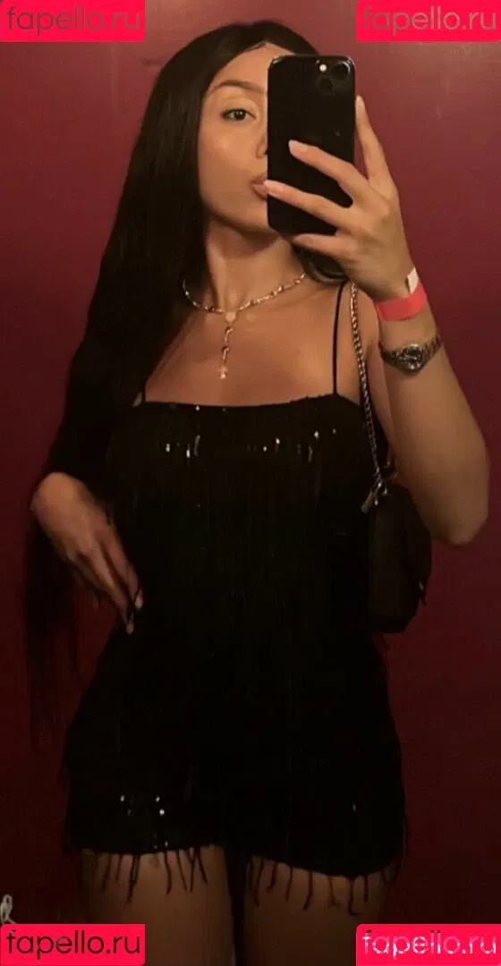 Hispanic / Latina Women / dianaMriveraa / dianamrivera_ / dianariveraa Onlyfans Photo Gallery 