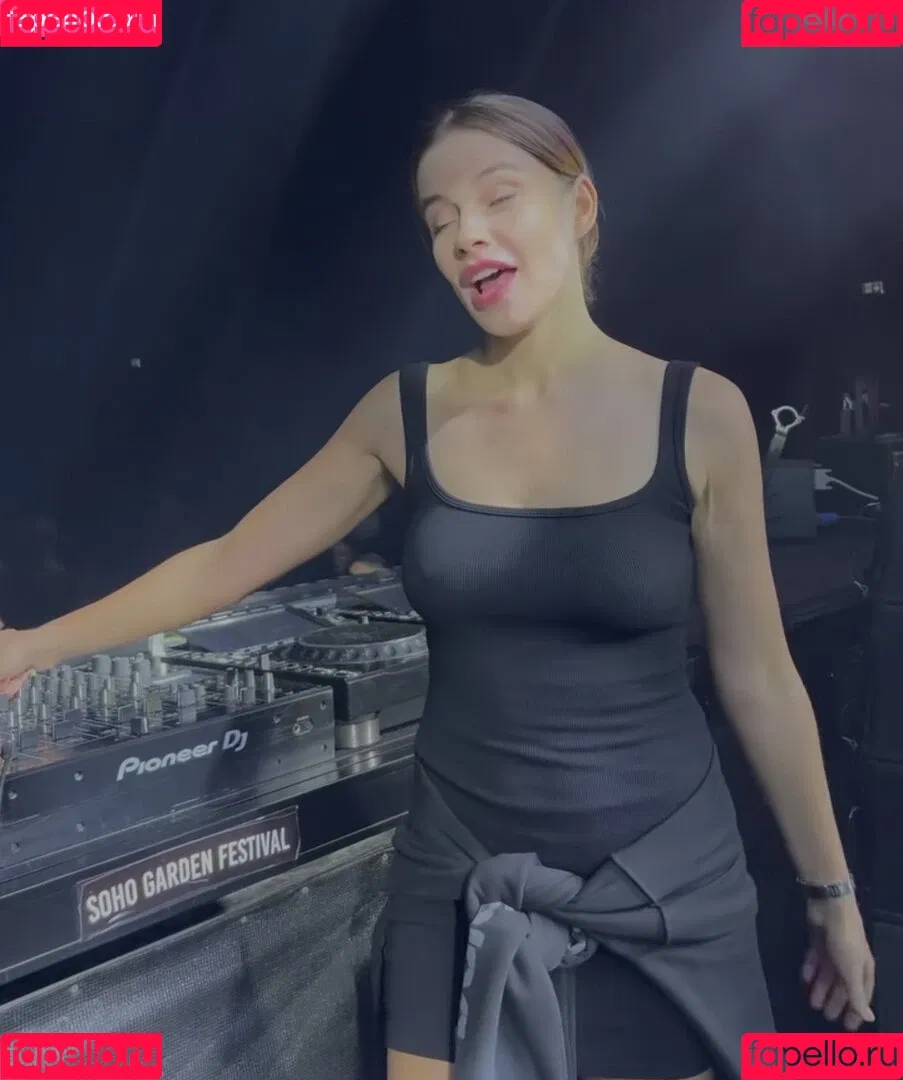 Anfisa Letyago / anfisaletyago Onlyfans Photo Gallery 