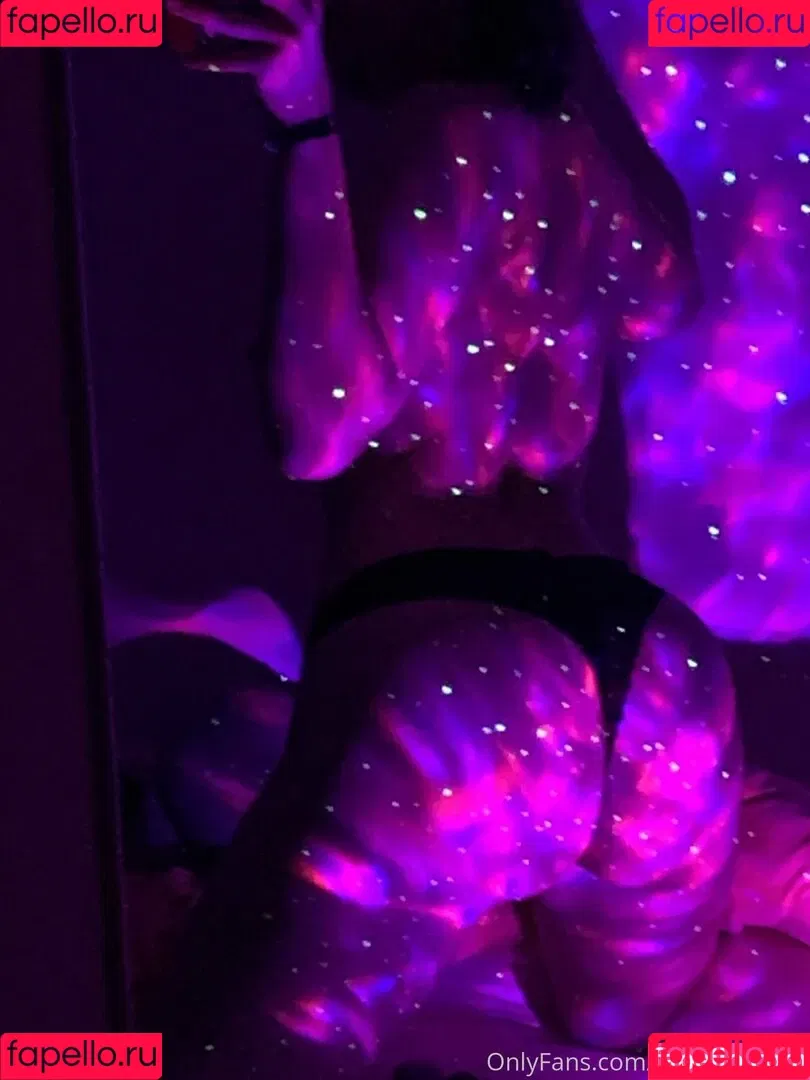 anthocyanic / ellieinsexy Onlyfans Photo Gallery 