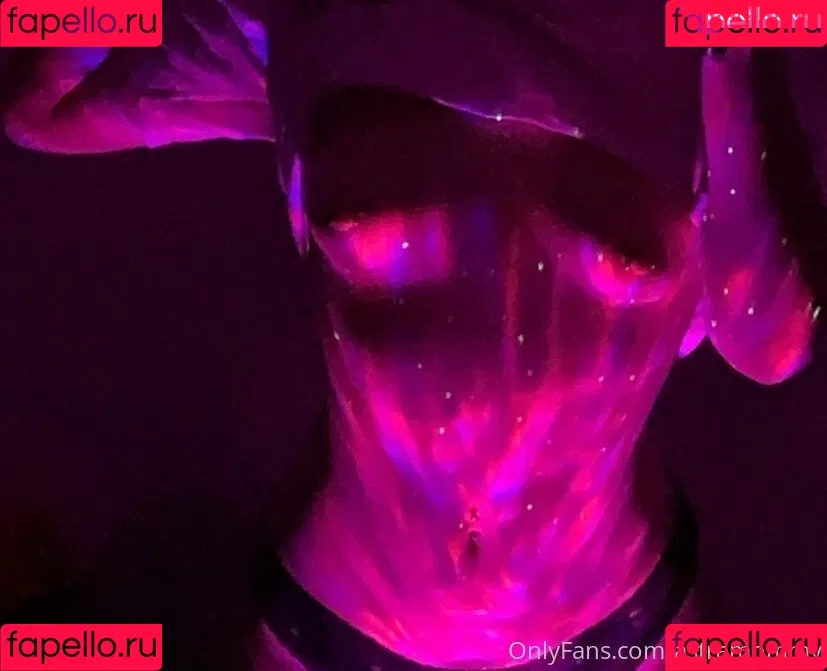 anthocyanic / ellieinsexy Onlyfans Photo Gallery 