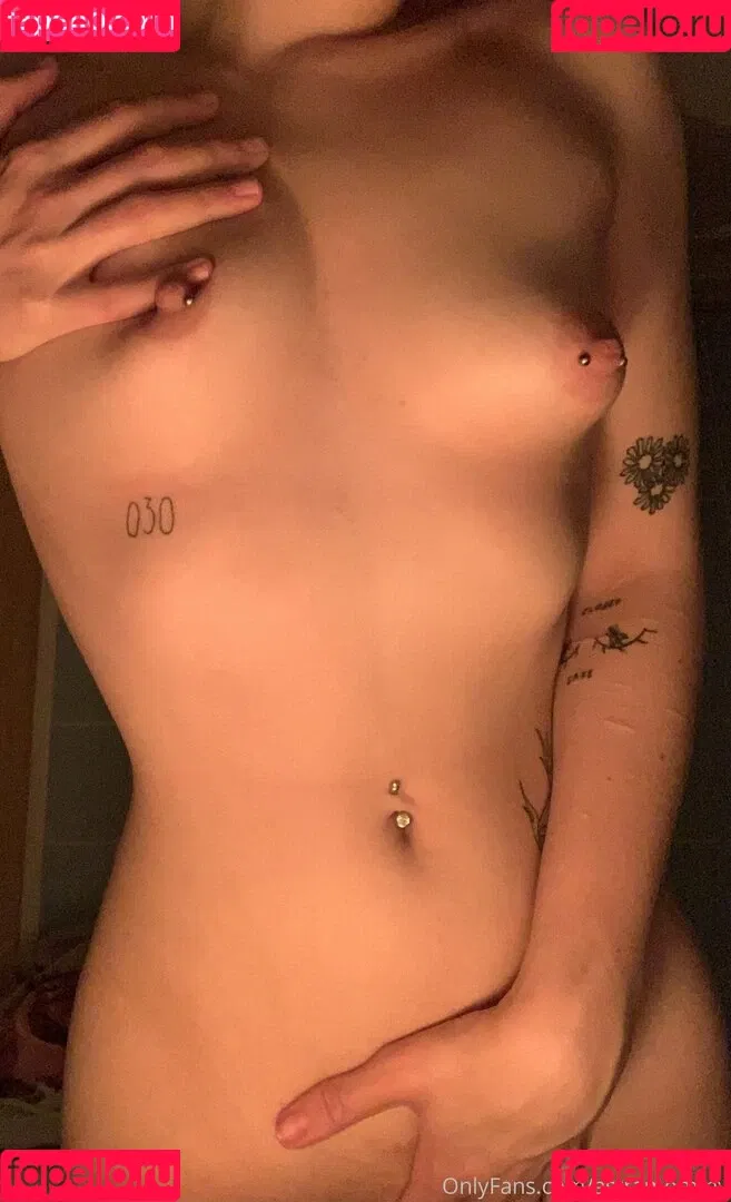 anthocyanic / ellieinsexy Onlyfans Photo Gallery 