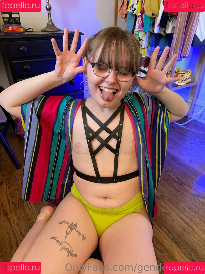 gendersmash / genderthrash Onlyfans Photo Gallery 