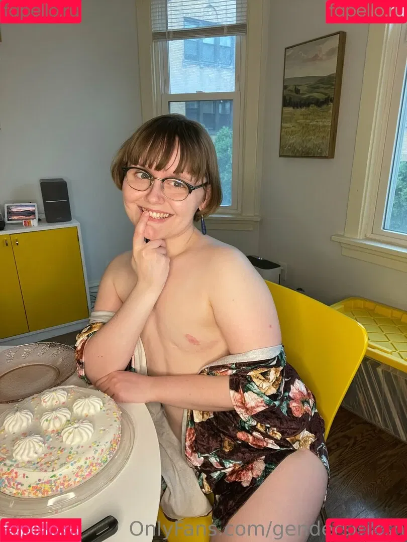 gendersmash / genderthrash Onlyfans Photo Gallery 